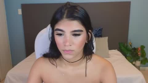 Snapshot of maiaa_ruiz chatting on January 2025 01:12:02 PM Maiaa Ruiz online show from January 2025 01:12:02 PM