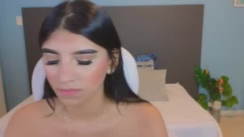 Snapshot of maiaa_ruiz chatting on February 2025 01:37:02 PM Maiaa Ruiz online show from February 2025 01:37:02 PM