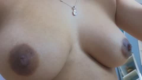 Snapshot of maiaa_ruiz chatting on February 2025 01:41:01 PM Maiaa Ruiz online show from February 2025 01:41:01 PM