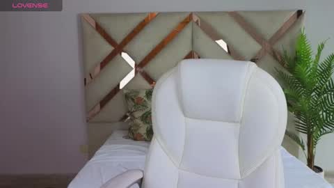 Snapshot of maiaa_ruiz chatting on March 2025 01:40:01 PM Maiaa Ruiz online show from March 2025 01:40:01 PM