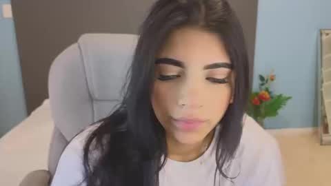 Snapshot of maiaa_ruiz chatting on September 2025 02:38:01 PM Maiaa Ruiz online show from September 2025 02:38:01 PM