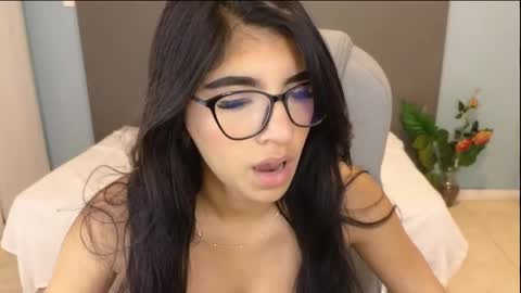 Snapshot of maiaa_ruiz chatting on October 2025 02:47:01 PM Maiaa Ruiz online show from October 2025 02:47:01 PM