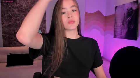  Maia  online show from November 2025 05:57:01 PM