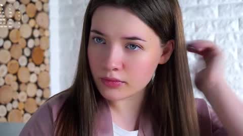 Lucy online show from November 2025 02:06:01 AM