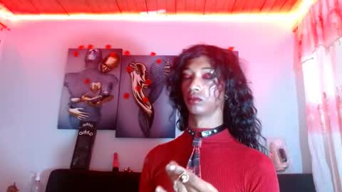 Snapshot of maidi_hot chatting on February 2025 02:10:02 PM Bella Maidi online show from February 2025 02:10:02 PM