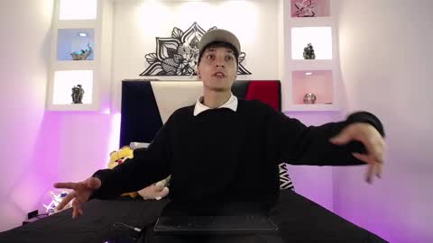 Maiky Cooper online show from March 2025 08:40:02 AM