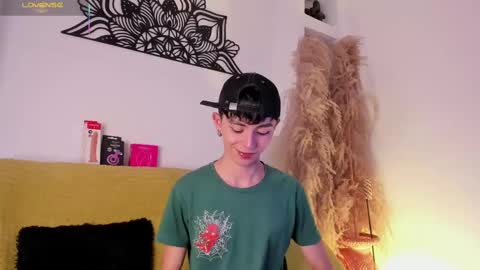 Maiky Cooper online show from September 2025 08:25:01 PM