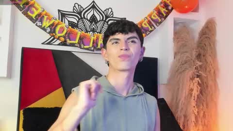 Maiky Cooper online show from October 2025 08:04:02 PM