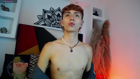 Maiky Cooper online show from November 2025 08:35:02 PM