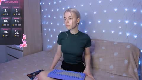 Your kitty online show from November 2025 03:36:01 PM