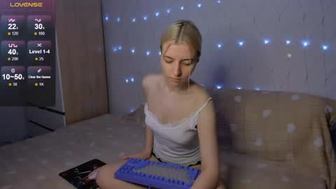 Snapshot of mailin_harrington chatting on May 2026 03:50:01 PM Your kitty online show from May 2026 03:50:01 PM