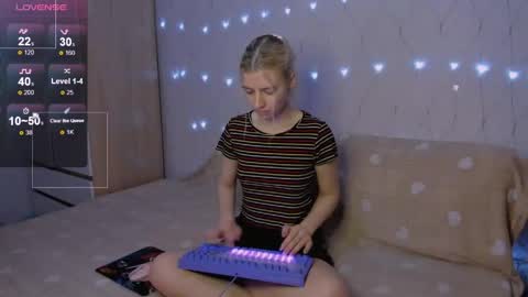 Snapshot of mailin_harrington chatting on May 2026 04:24:01 PM Your kitty online show from May 2026 04:24:01 PM