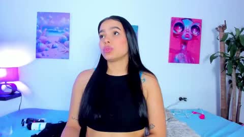 Snapshot of maithe_022 chatting on September 2025 07:02:02 PM mai online show from September 2025 07:02:02 PM