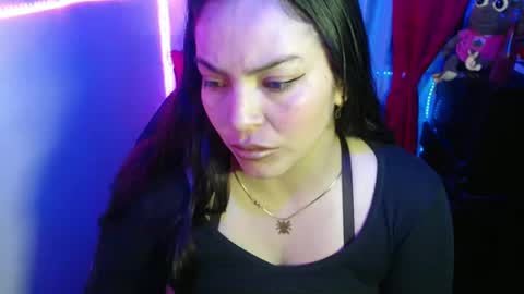 Snapshot of maitte_22 chatting on February 2025 12:29:01 AM Hello friends Im on another account online show from February 2025 12:29:01 AM