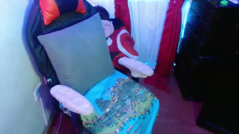 Snapshot of maitte_22 chatting on February 2025 06:54:01 AM Hello friends Im on another account online show from February 2025 06:54:01 AM