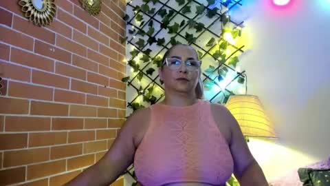 maja_hills online show from December 2025 09:21:02 PM