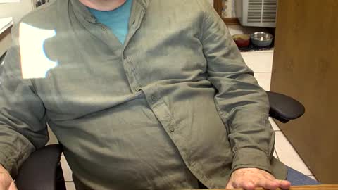 Snapshot of majormike34 chatting on December 2024 03:05:01 PM majormike34 online show from December 2024 03:05:01 PM