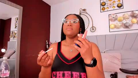 Snapshot of makena_gh chatting on October 2025 03:40:02 AM makena online show from October 2025 03:40:02 AM