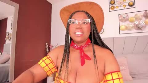 Snapshot of makena_gh chatting on October 2025 04:29:02 AM makena online show from October 2025 04:29:02 AM