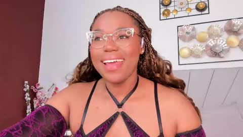 Snapshot of makena_gh chatting on November 2025 04:12:01 AM makena online show from November 2025 04:12:01 AM