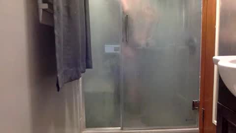 makeshiftnewb online show from March 2026 03:55:01 AM