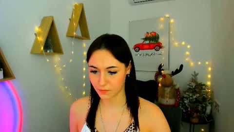 makeyouehappy online show from December 2025 06:49:02 PM