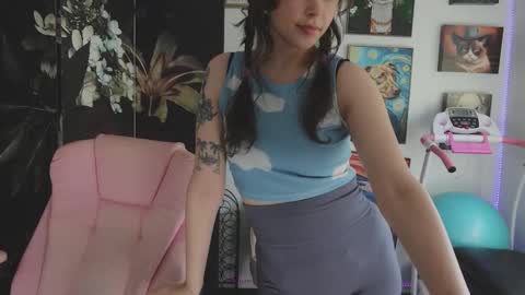 MakiyahBelle online show from December 2025 06:08:02 AM