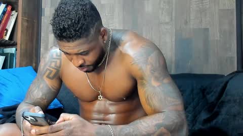 Snapshot of makonneen chatting on January 2025 08:04:01 AM Makonnen online show from January 2025 08:04:01 AM