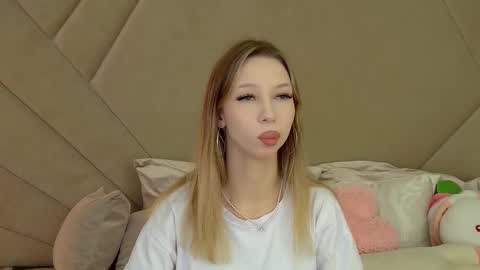 Snapshot of malialandre chatting on September 2025 04:08:02 PM Malialandre online show from September 2025 04:08:02 PM