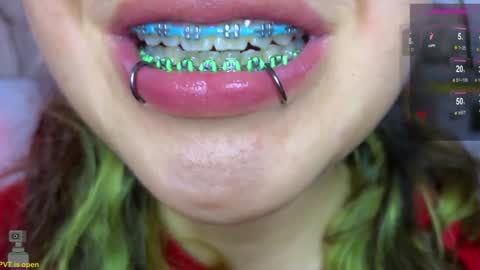 Snapshot of malicia_witch_ chatting on December 2024 01:26:01 AM Mar  Alicia     Rosie  v A L I C I A W I T C -  Meg Cherie online show from December 2024 01:26:01 AM