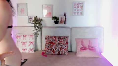 Malka online show from March 2025 08:21:01 PM