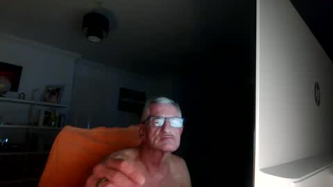 Snapshot of malkie55 chatting on November 2025 11:40:02 PM malkie55 online show from November 2025 11:40:02 PM