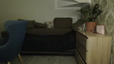 mallinia online show from November 2025 09:16:02 PM