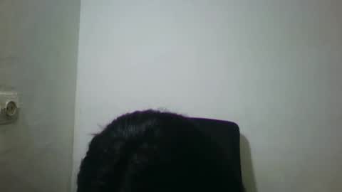 Snapshot of malluna4 chatting on April 2026 04:06:01 AM Malluna online show from April 2026 04:06:01 AM