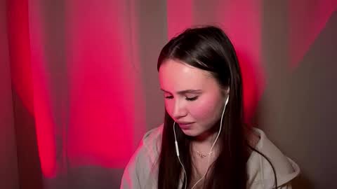 Mia Davis online show from February 2026 07:12:01 PM