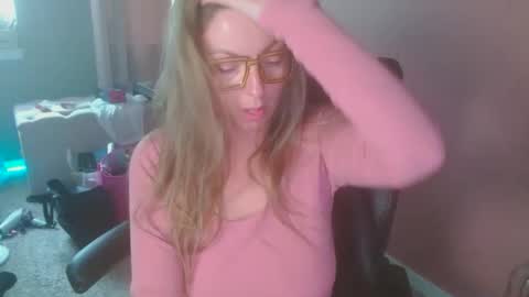 Snapshot of mandybabyxxx chatting on May 2026 12:05:01 AM MandyBabyXXX online show from May 2026 12:05:01 AM