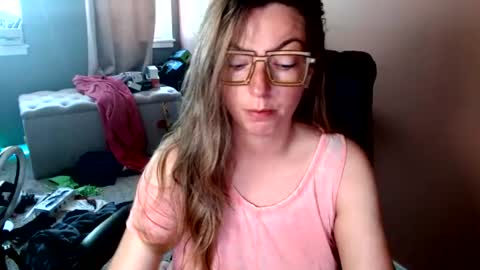 Snapshot of mandybabyxxx chatting on June 2026 06:43:01 PM MandyBabyXXX online show from June 2026 06:43:01 PM