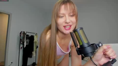 Snapshot of manita_misti chatting on October 2025 08:46:01 AM Manita online show from October 2025 08:46:01 AM
