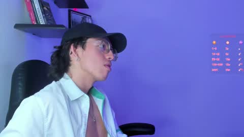 Manuel online show from March 2025 01:58:01 AM