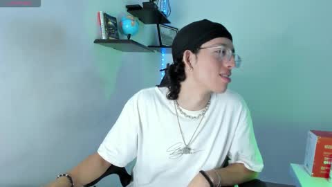 Manuel online show from November 2025 02:34:02 AM