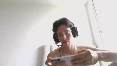 Manuel online show from March 2026 07:58:02 PM