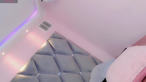 Snapshot of manuela_kingsley chatting on December 2024 05:35:02 PM Manuela Kingsley online show from December 2024 05:35:02 PM