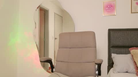     online show from March 2025 02:32:01 AM