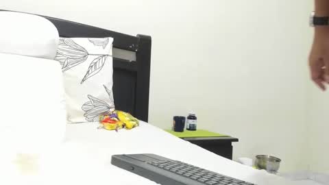 Mara online show from October 2025 02:57:02 PM