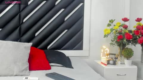 Mara  online show from September 2025 09:59:02 PM