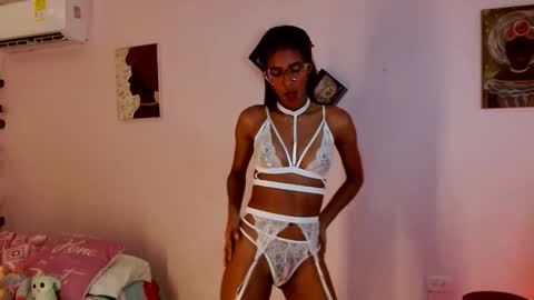 Mara 3 online show from November 2025 01:44:02 PM