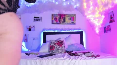 maralinette22 online show from February 2025 11:43:01 PM