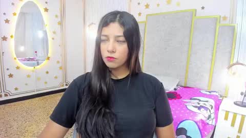 Snapshot of maraluna_ chatting on October 2025 11:18:01 AM Maraluna online show from October 2025 11:18:01 AM