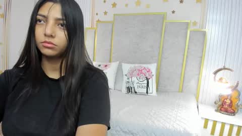 Snapshot of maraluna_ chatting on November 2025 10:29:01 AM Maraluna online show from November 2025 10:29:01 AM