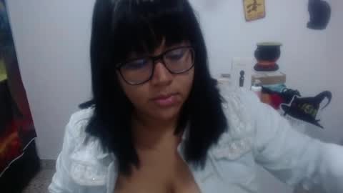 Snapshot of marasilk chatting on October 2025 12:04:01 PM Mara Silk online show from October 2025 12:04:01 PM